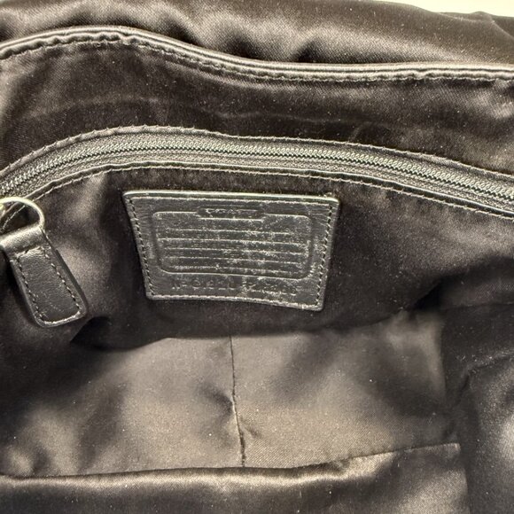 Coach Vintage Taylor Flap Leather Bag (F25206), Detachable Crossbody Strap EUC - Picture 9 of 15